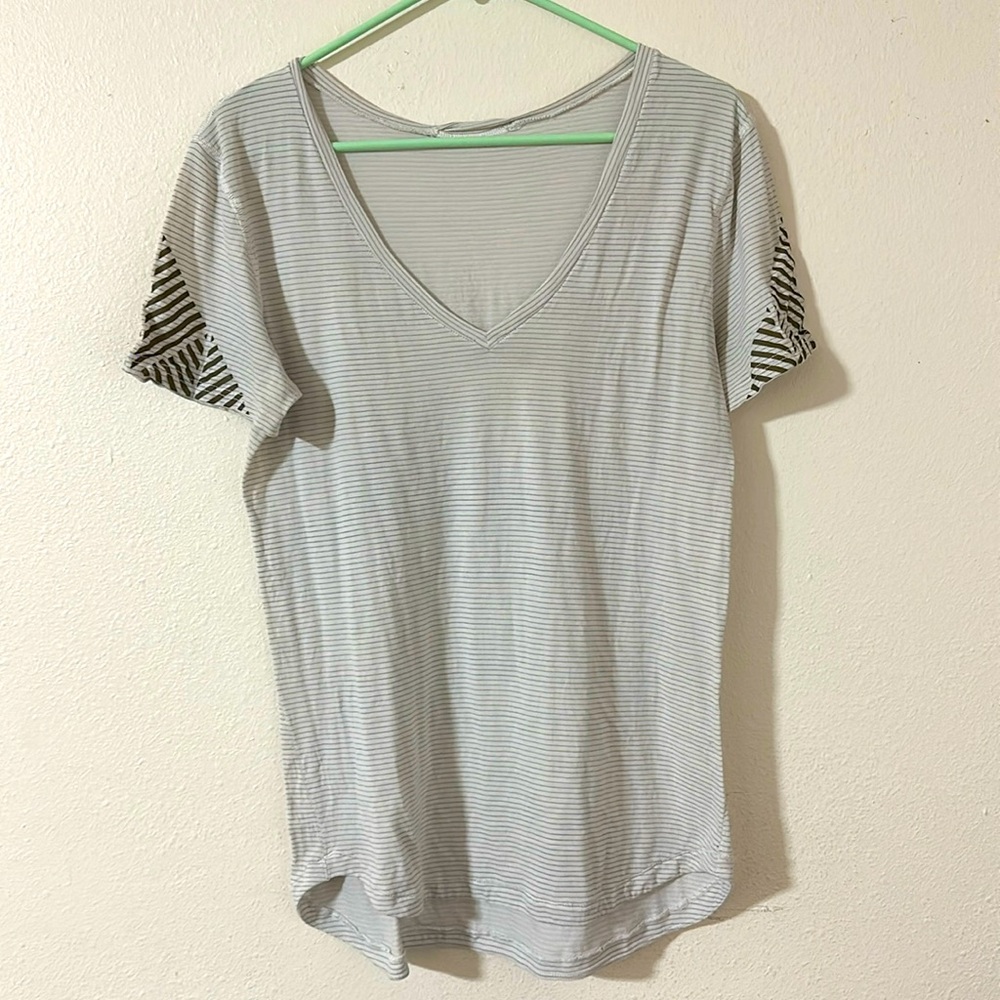Lululemon Women’s Tee, Size 12/Large